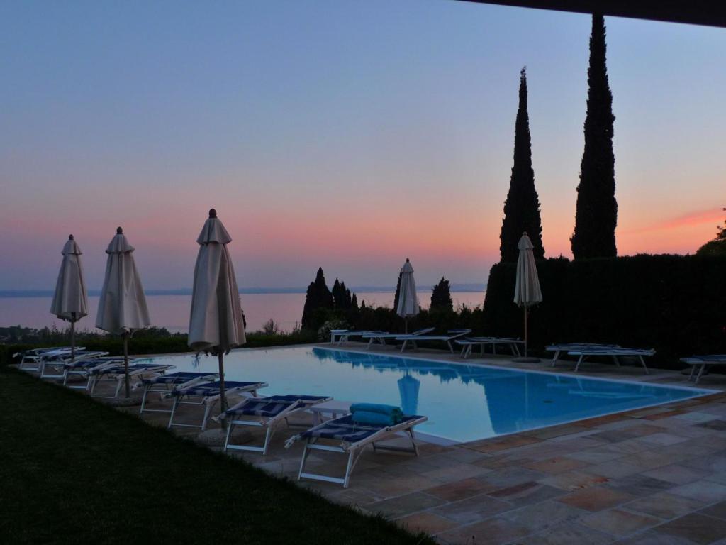 Valbella Hotel Bardolino Buitenkant foto
